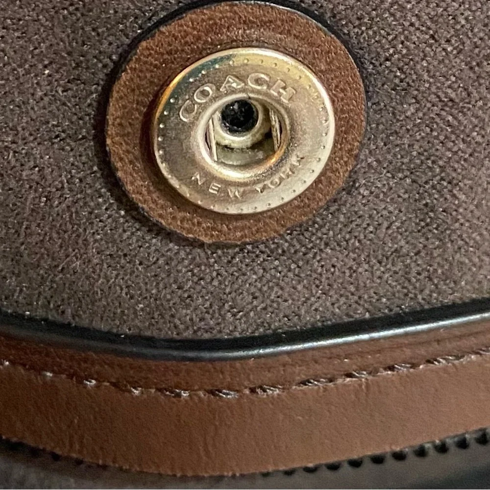 Coach vintage unisex briefcase/ messenger, Elegant Brown Leather crossbody bag